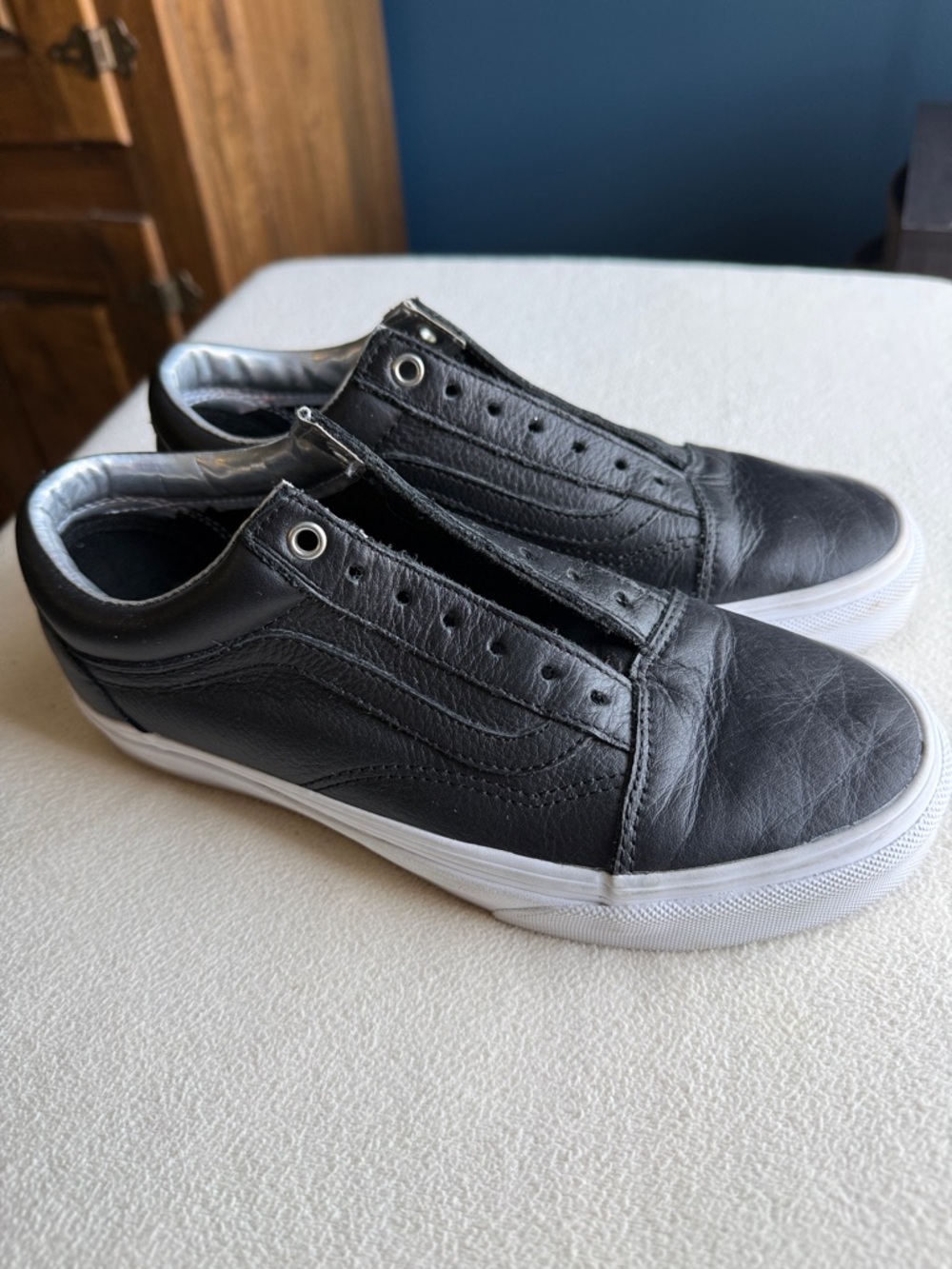 Vans Black Slip-On Low-Top Sneakers size 6.5